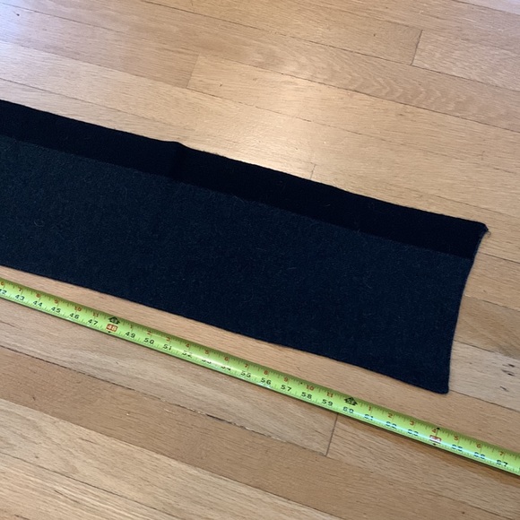 Italian made Trussardi & Jeans dark grey merino wool scarf - Picture 4 of 8